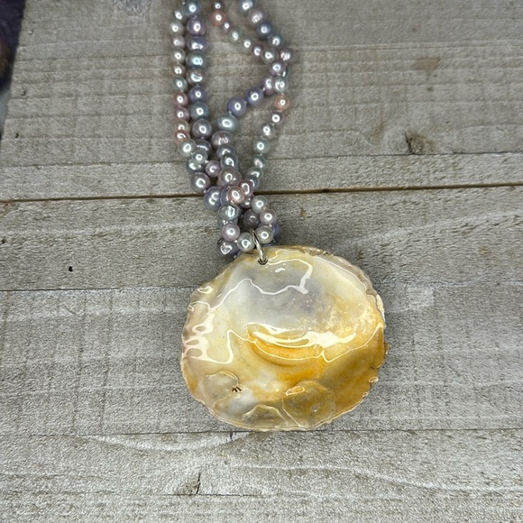 Oyster shell 🐚 necklace - Picture 6 of 7